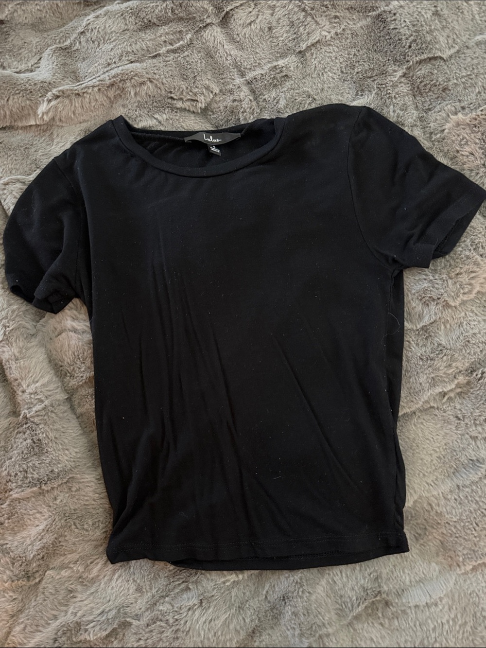 Lulu's Black Short Sleeve Crewneck Tee